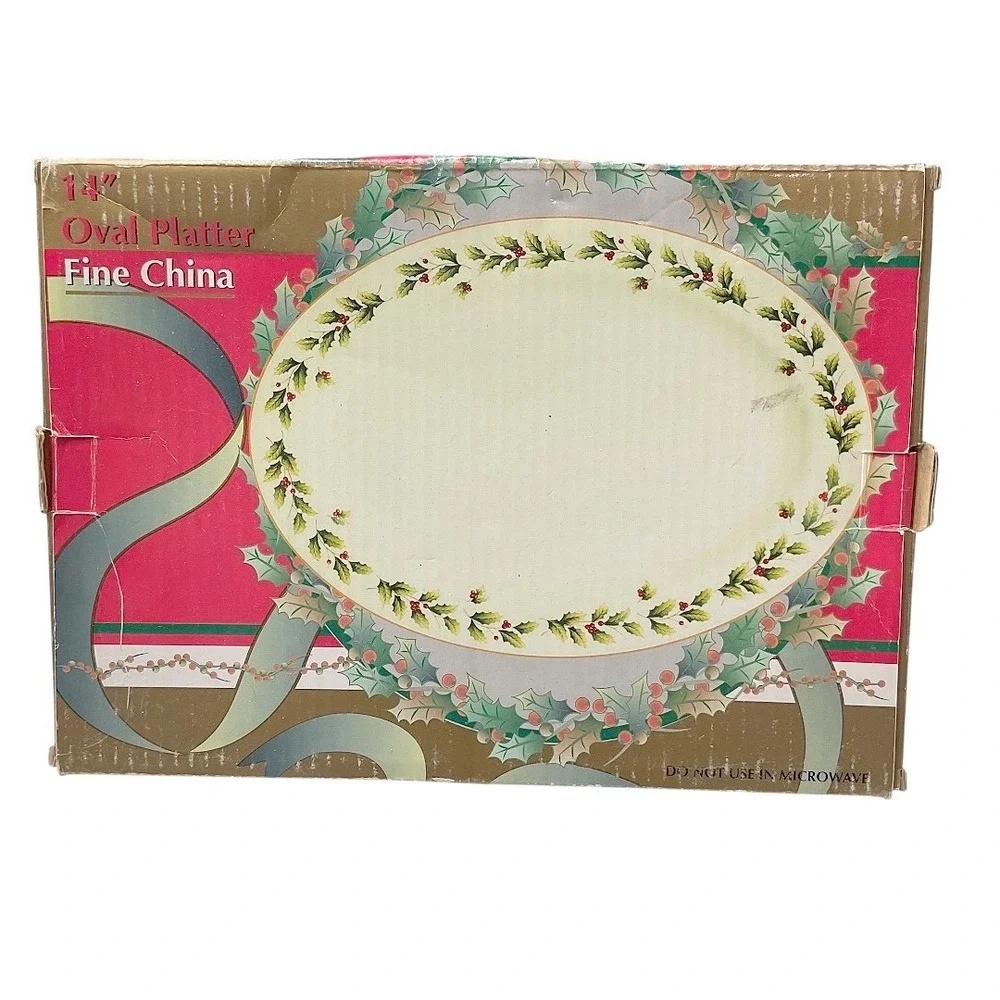 Royal‎ World Bazaars Holly Berry Christmas Thanksgiving Dinner Plate One Size